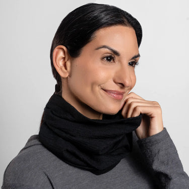 neck gaiter sustainable ultralight color black