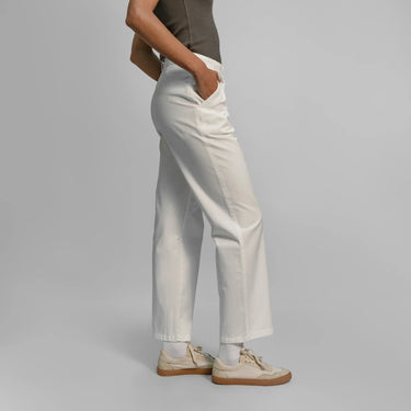 womens non toxic chino pants color white