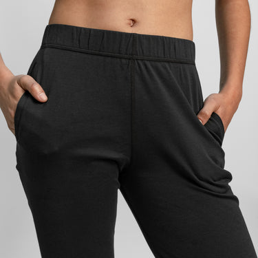 womens sustainable joggers color black