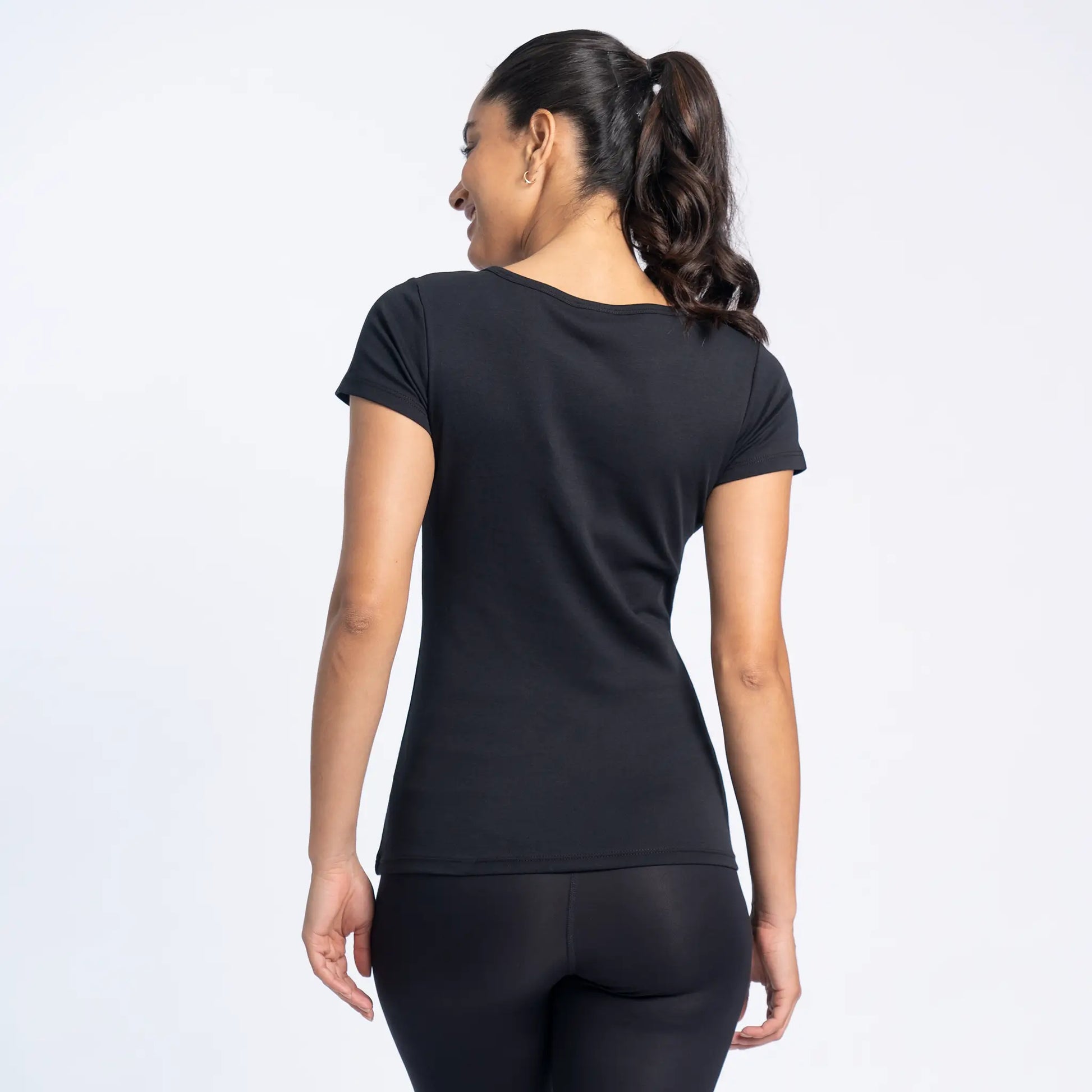 https://www.ecoaya.com/cdn/shop/products/womens-ecological-tshirt-crew-neck-color-black.webp?v=1659635687&width=1946