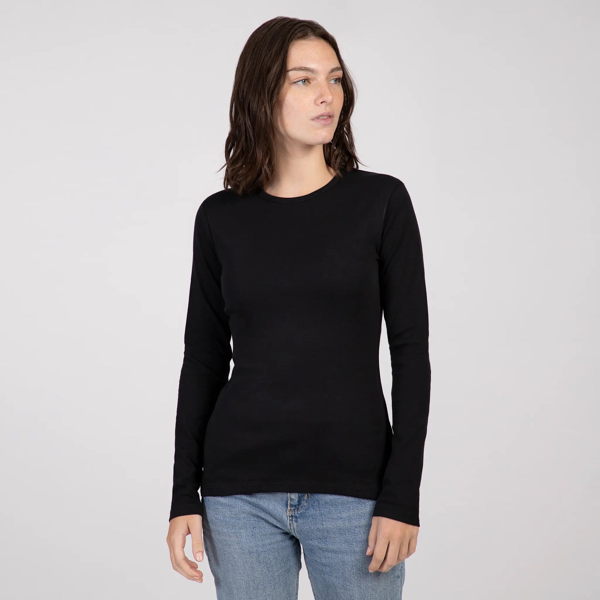 https://www.ecoaya.com/cdn/shop/products/womens-ecological-tshirt-long-sleeve-color-black.webp?v=1657084870&width=1946